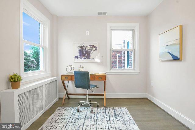 325 OGLETHORPE ST NW, Washington, DC 20011