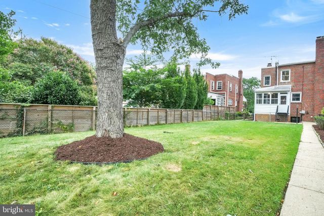 325 OGLETHORPE ST NW, Washington, DC 20011