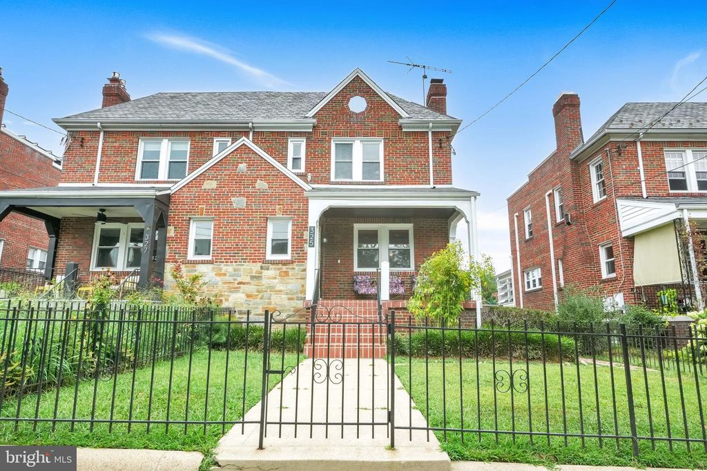 325 OGLETHORPE ST NW, Washington, DC 20011