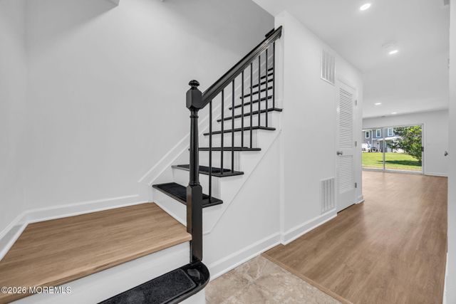 86 Holly Drive, Eatontown, NJ 07724