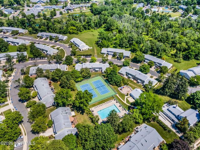 86 Holly Drive, Eatontown, NJ 07724