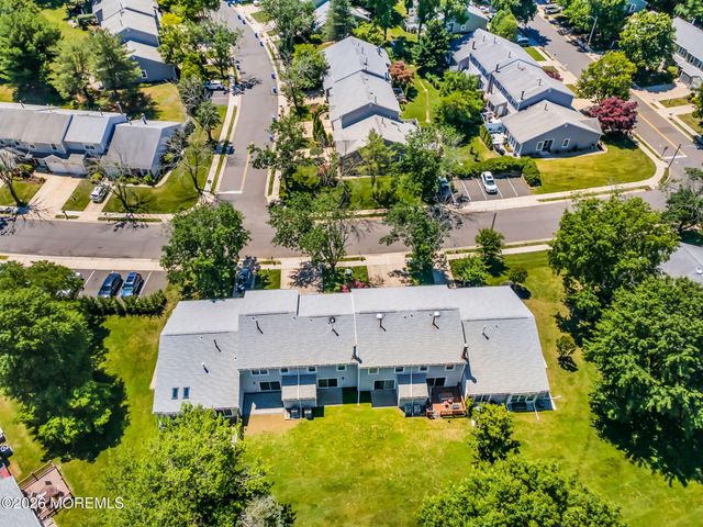 86 Holly Drive, Eatontown, NJ 07724