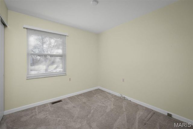 2605 Kelsey Lane, St Charles, MO 63301