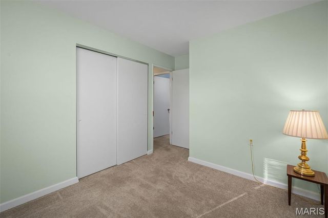 2605 Kelsey Lane, St Charles, MO 63301