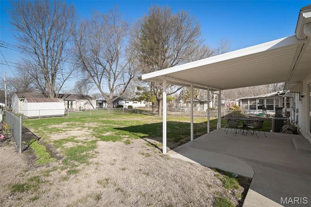 2605 Kelsey Lane, St Charles, MO 63301