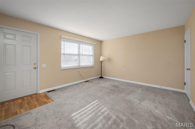 2605 Kelsey Lane, St Charles, MO 63301