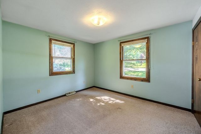 53 Cudworth Road, Webster, MA 01570