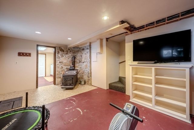 53 Cudworth Road, Webster, MA 01570
