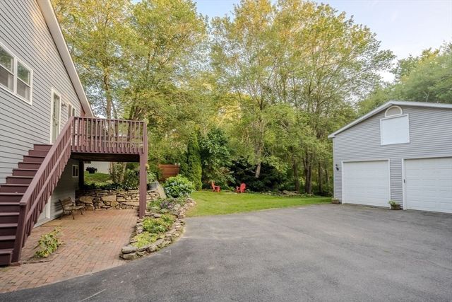 53 Cudworth Road, Webster, MA 01570