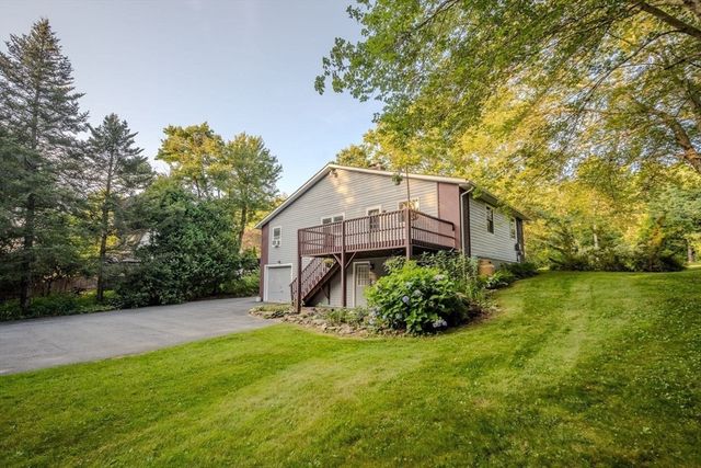 53 Cudworth Road, Webster, MA 01570