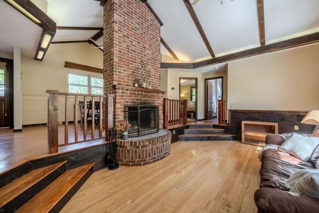 53 Cudworth Road, Webster, MA 01570