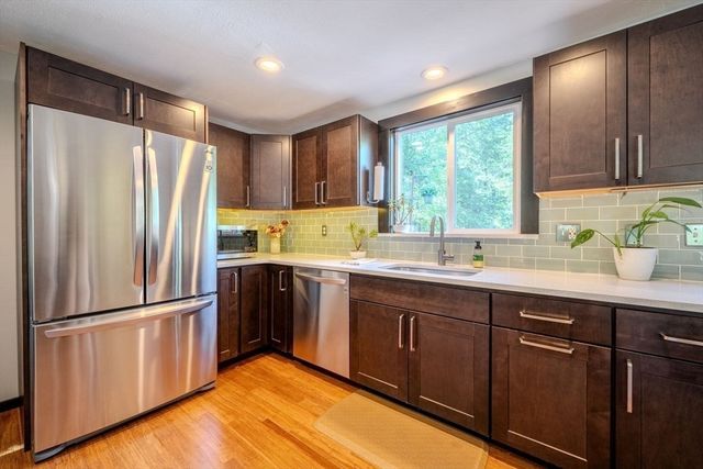 53 Cudworth Road, Webster, MA 01570
