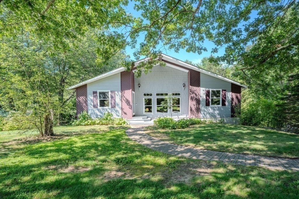 53 Cudworth Road, Webster, MA 01570