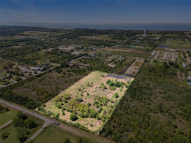 2360 Avenue L, San Leon, TX 77539
