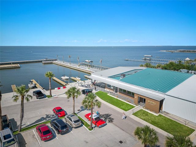 2360 Avenue L, San Leon, TX 77539