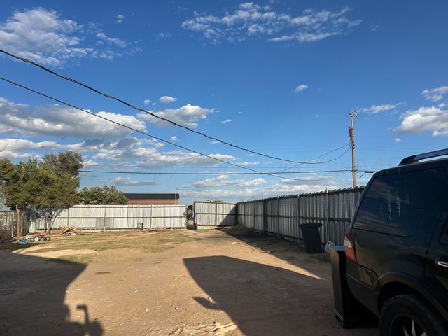 1706 N ADAMS Street, Amarillo, TX 79107