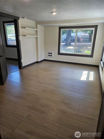 19420 E 5th Avenue, Spanaway, WA 98387
