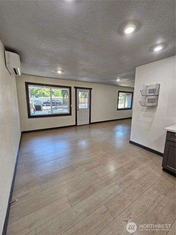 19420 E 5th Avenue, Spanaway, WA 98387