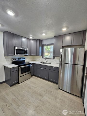 19420 E 5th Avenue, Spanaway, WA 98387