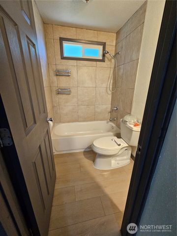 19420 E 5th Avenue, Spanaway, WA 98387