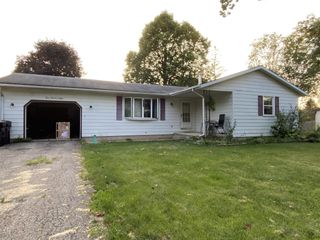 408 IROQUOIS Court, Deforest, WI 53532