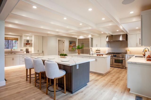 13945 Vista Regina, Saratoga, CA 95070