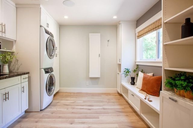 13945 Vista Regina, Saratoga, CA 95070