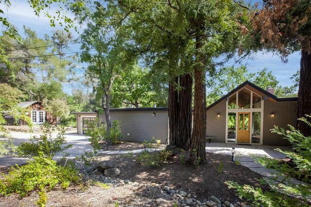 13945 Vista Regina, Saratoga, CA 95070