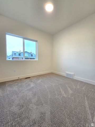 1019 W 200 N, Clearfield, UT 84015