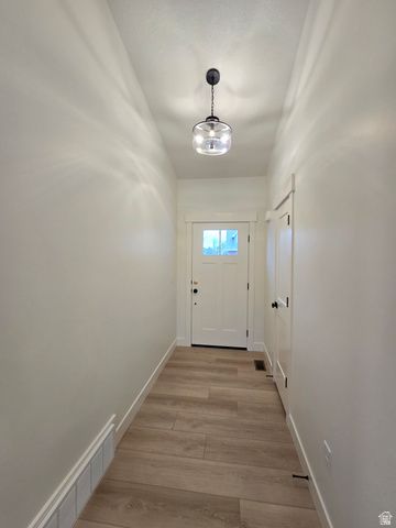 1019 W 200 N, Clearfield, UT 84015