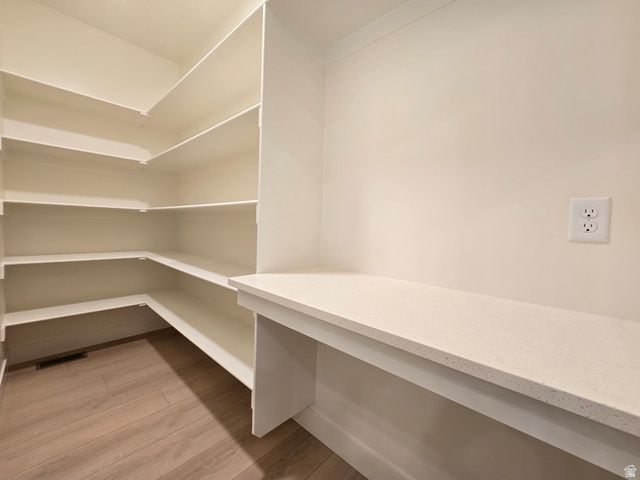 1019 W 200 N, Clearfield, UT 84015