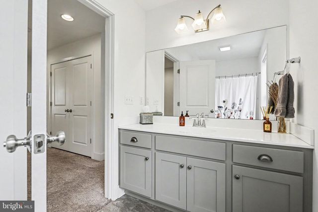 401 WENDOVER WAY, Lancaster, PA 17603