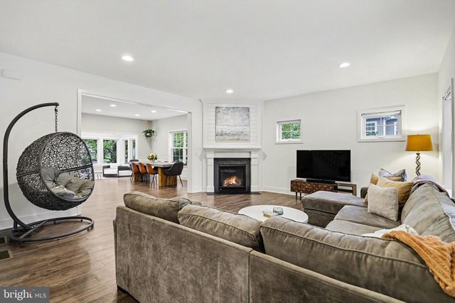 401 WENDOVER WAY, Lancaster, PA 17603