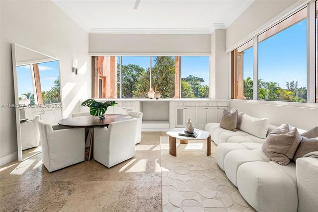 10 Edgewater Dr Lanai South, Coral Gables, FL 33133