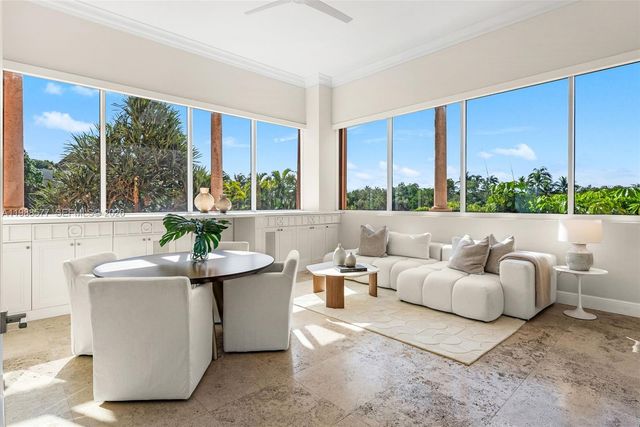 10 Edgewater Dr Lanai South, Coral Gables, FL 33133