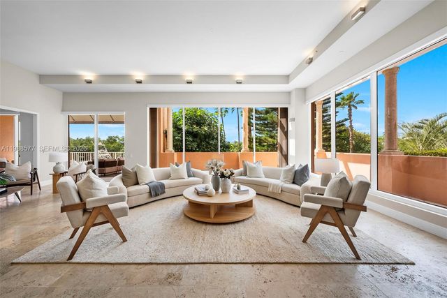 10 Edgewater Dr Lanai South, Coral Gables, FL 33133