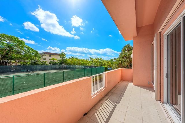 10 Edgewater Dr Lanai South, Coral Gables, FL 33133