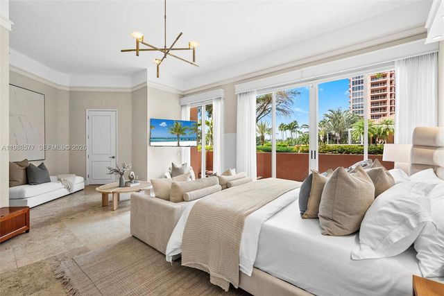 10 Edgewater Dr Lanai South, Coral Gables, FL 33133