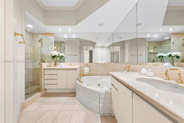 10 Edgewater Dr Lanai South, Coral Gables, FL 33133