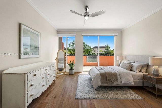 10 Edgewater Dr Lanai South, Coral Gables, FL 33133