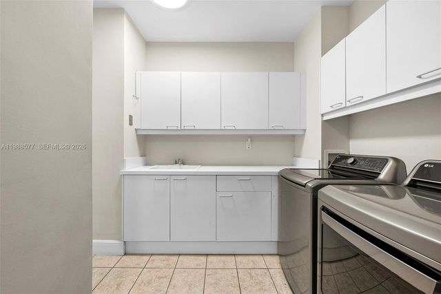 10 Edgewater Dr Lanai South, Coral Gables, FL 33133