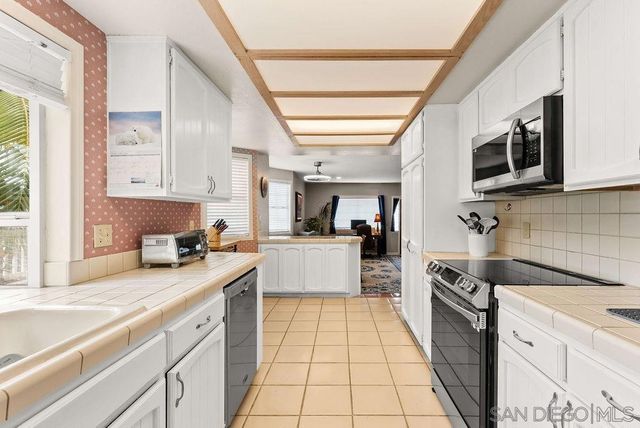 7303 Eads Ave, La Jolla, CA 92037