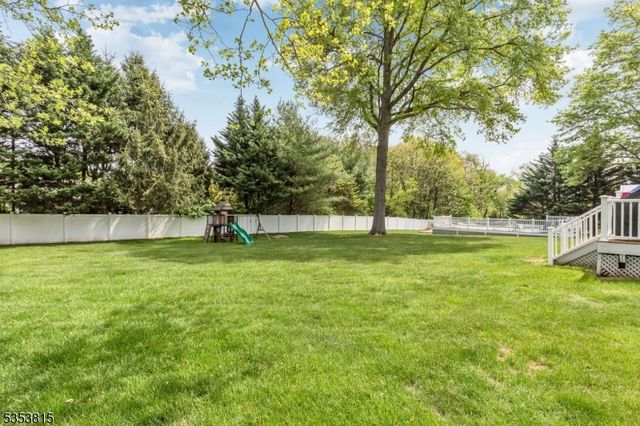 16 Donsen Ln, Scotch Plains Twp., NJ 07076