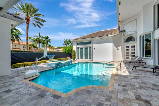 6766 Royal Orchid Circle, Delray Beach, FL 33446