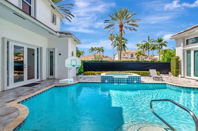 6766 Royal Orchid Circle, Delray Beach, FL 33446