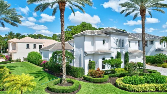 6766 Royal Orchid Circle, Delray Beach, FL 33446