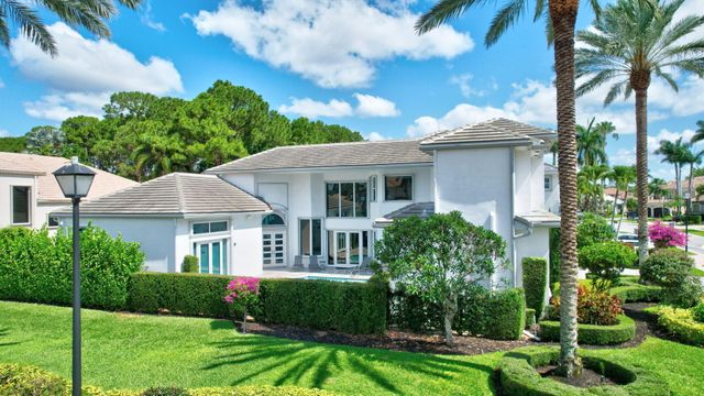 6766 Royal Orchid Circle, Delray Beach, FL 33446
