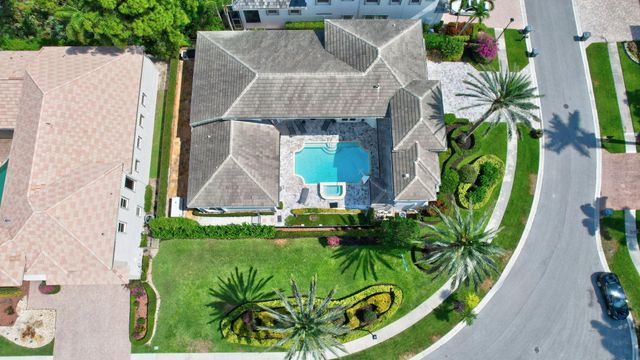 6766 Royal Orchid Circle, Delray Beach, FL 33446