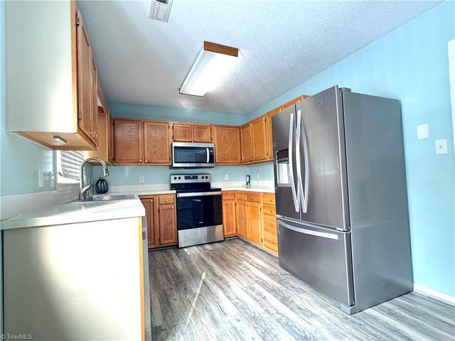 1608 Springfield Way Drive, Clemmons, NC 27012