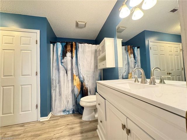 1608 Springfield Way Drive, Clemmons, NC 27012